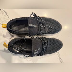 Sorel Black Women's Sneakers sz 10 kinetic